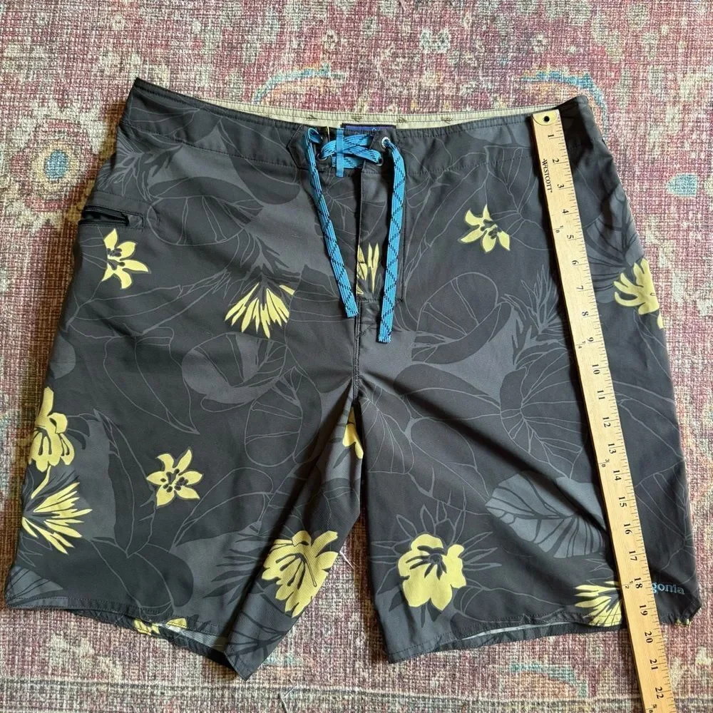 Patagonia Men's Swim Shorts - gray and Yellow Floral size 35 - Picture 3 of 9
